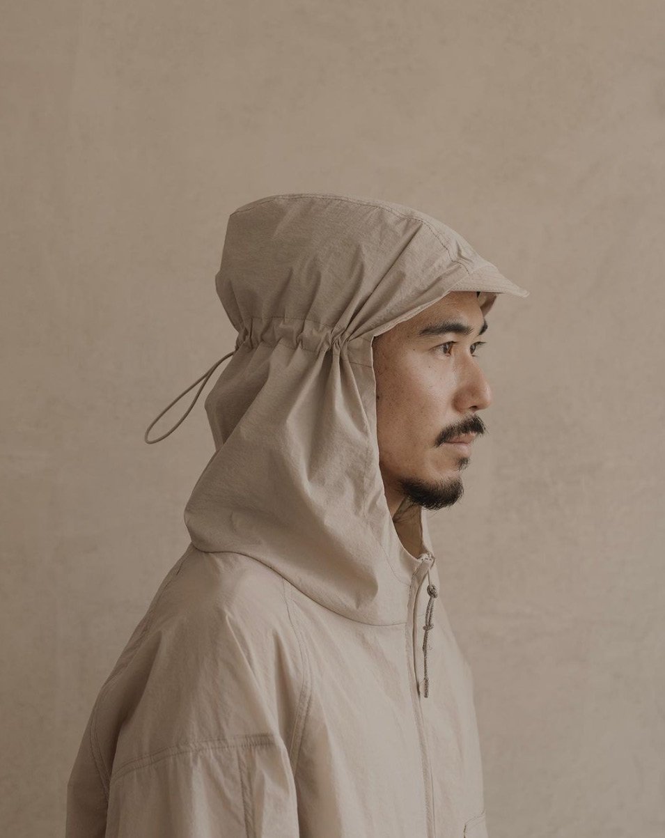 Satta SS24: drawcord hood in profile